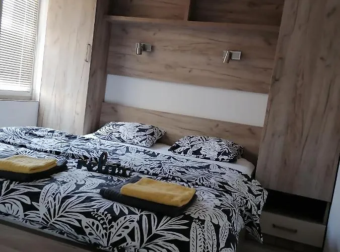 Div Διαμέρισμα *